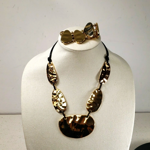 Gold Tone Hammered Style  Necklace & Bracelet 2 Piece Set - Picture 2 of 12